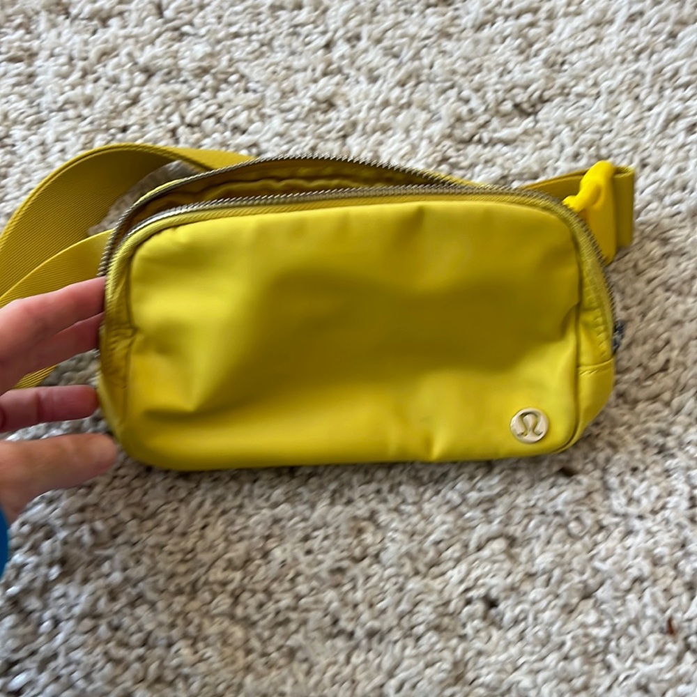 COPY - Lulu lemon where everywhere beltbag